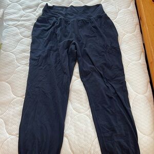 Athleta salutation joggers